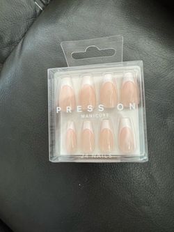 Press on nails