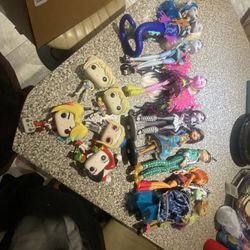 Monster High Dolls Selling All Whole 