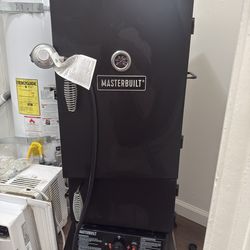 Masterbuilt Propane Smoker