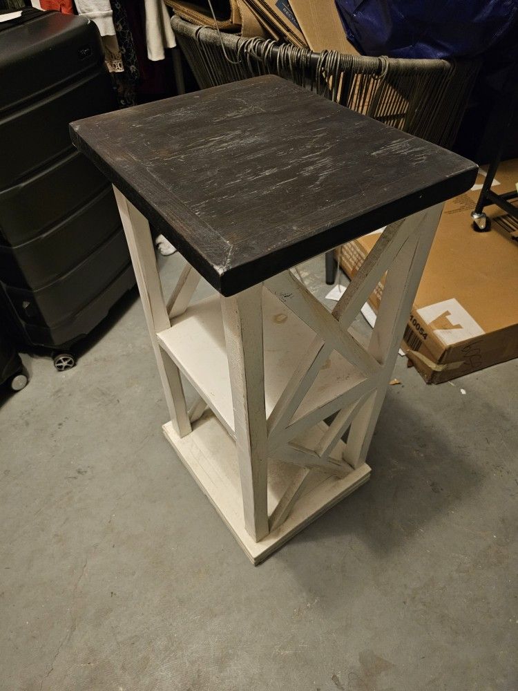 Farm House End Table