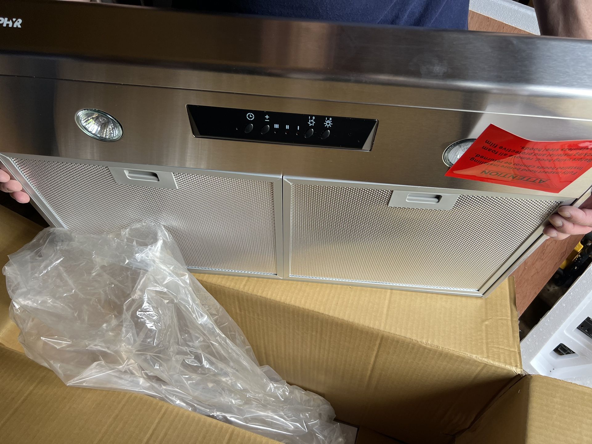 Zephyr Range Hood