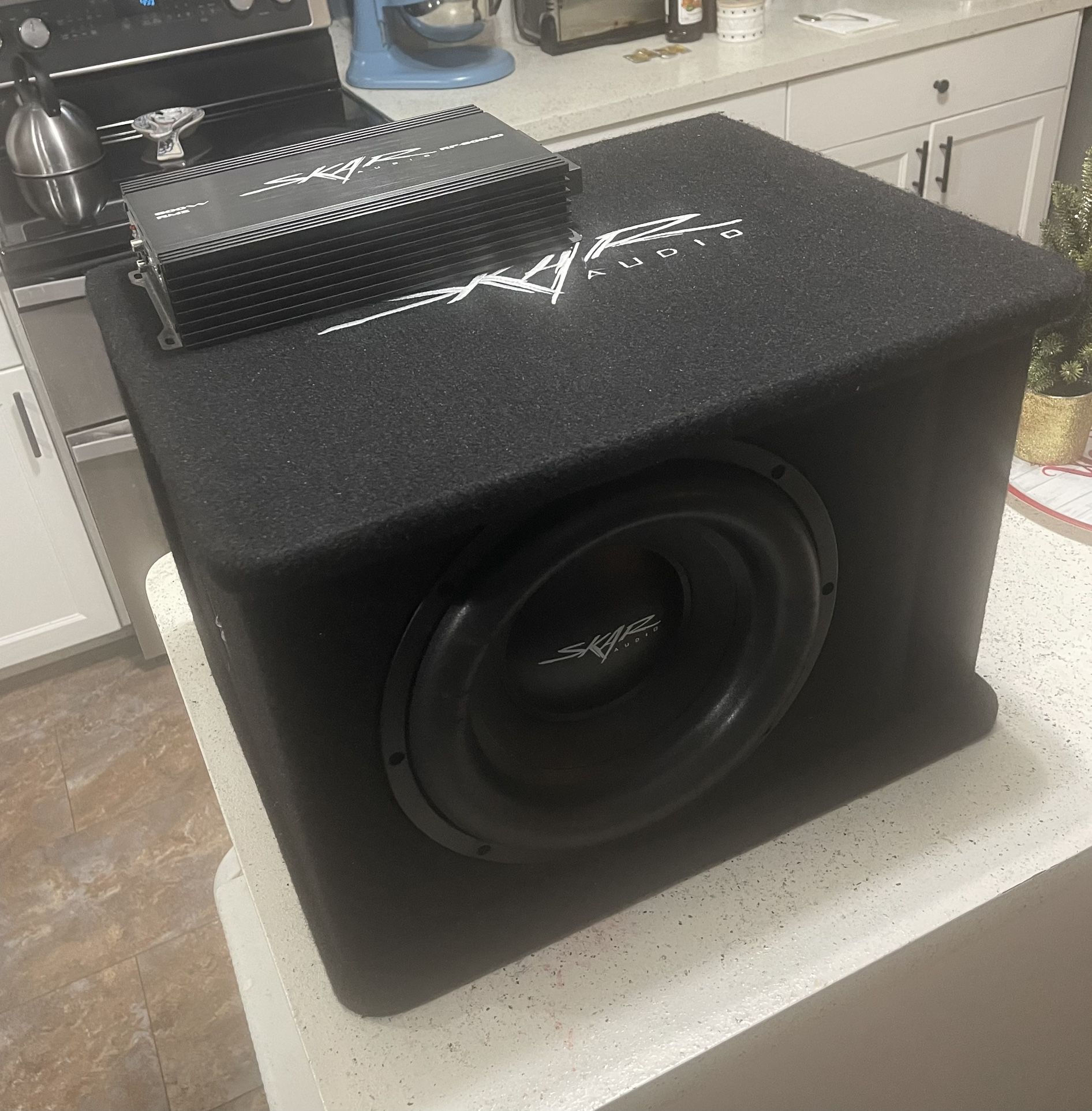 12” Subwoofer w/800W amp