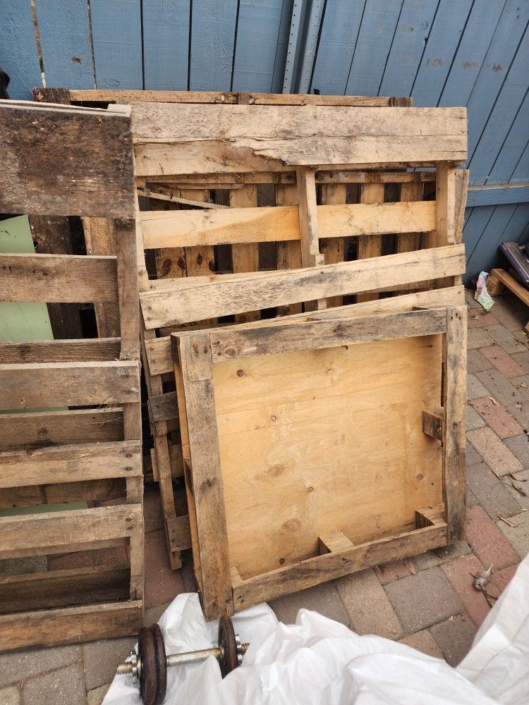 8 Pallets