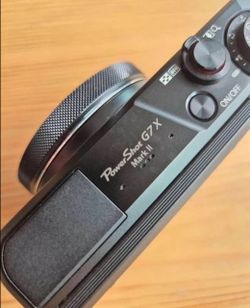 Canon G7 X Mark II