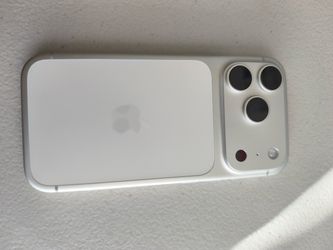 Apple iPhone 17 Pro White Smartphone