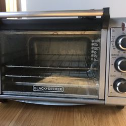 Black + Decker toast Oven
