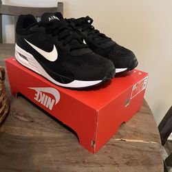 Nike Air Max Solo Size 13