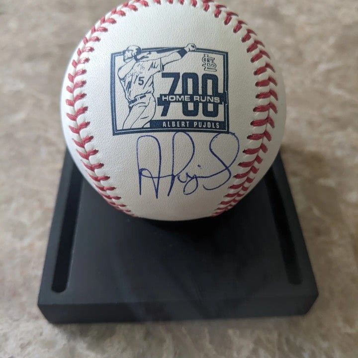 Albert Pujols 700 HomeRun Autographed Ball