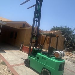 Clark Forklift 6000lb Capacity 