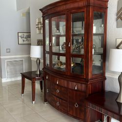 China Cabinet With Matching End Tables And Lamps 