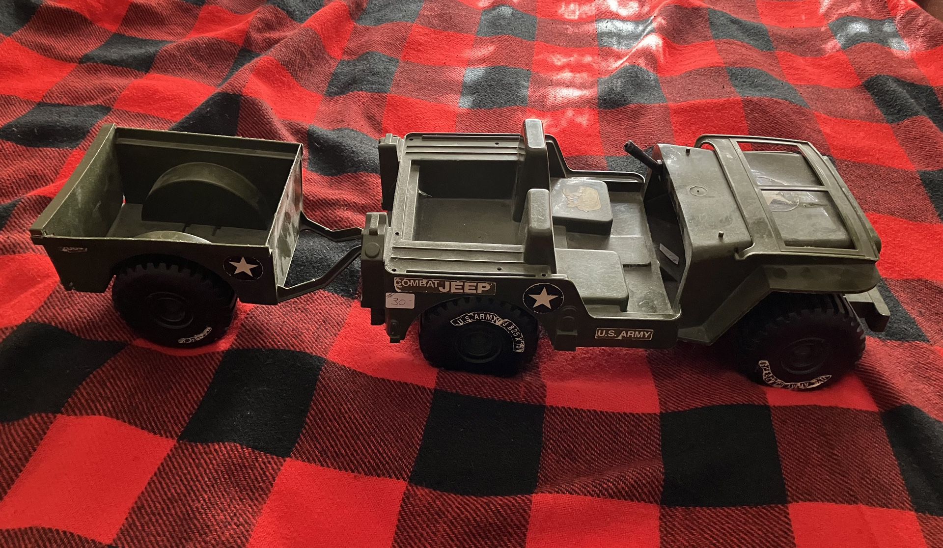 1973 EMPIRE US Army Jeep & Trailer plastic toy truck 
