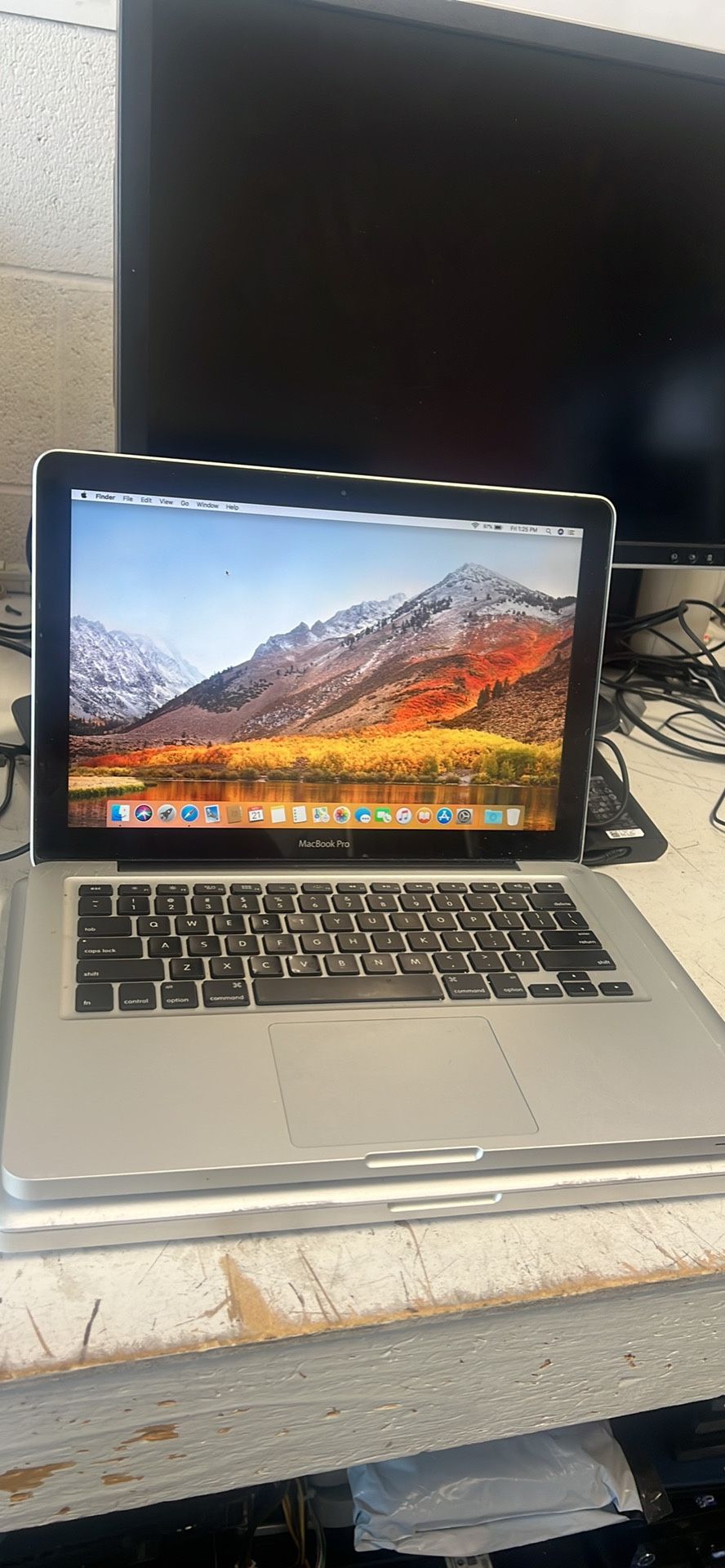 MacBook Pro 8GB RAM 256GB SSD Core i7
