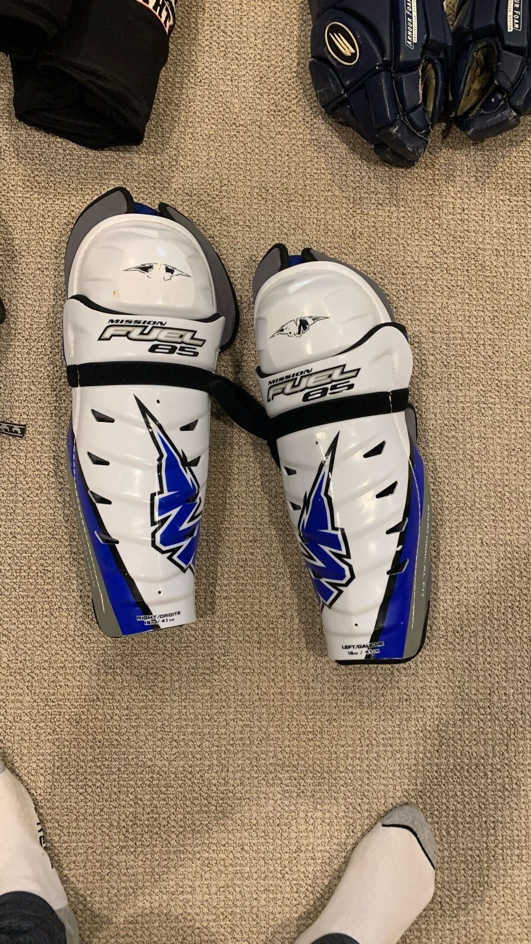 Mission Fuel 85 16 In Hockey Shinguards