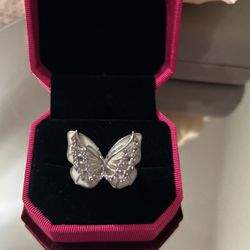 Stunning! Gorgeous! Sterling Silver Butterfly Ring 