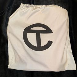 Iconic Unisex Shopping Bag – Everyday Essential / Red