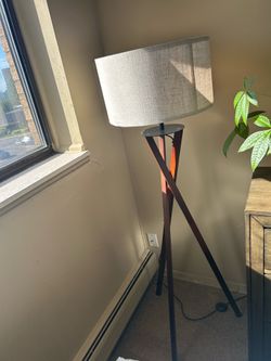 Floor lamp