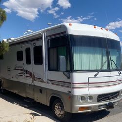 2001 Class A Itasca Suncruiser RV