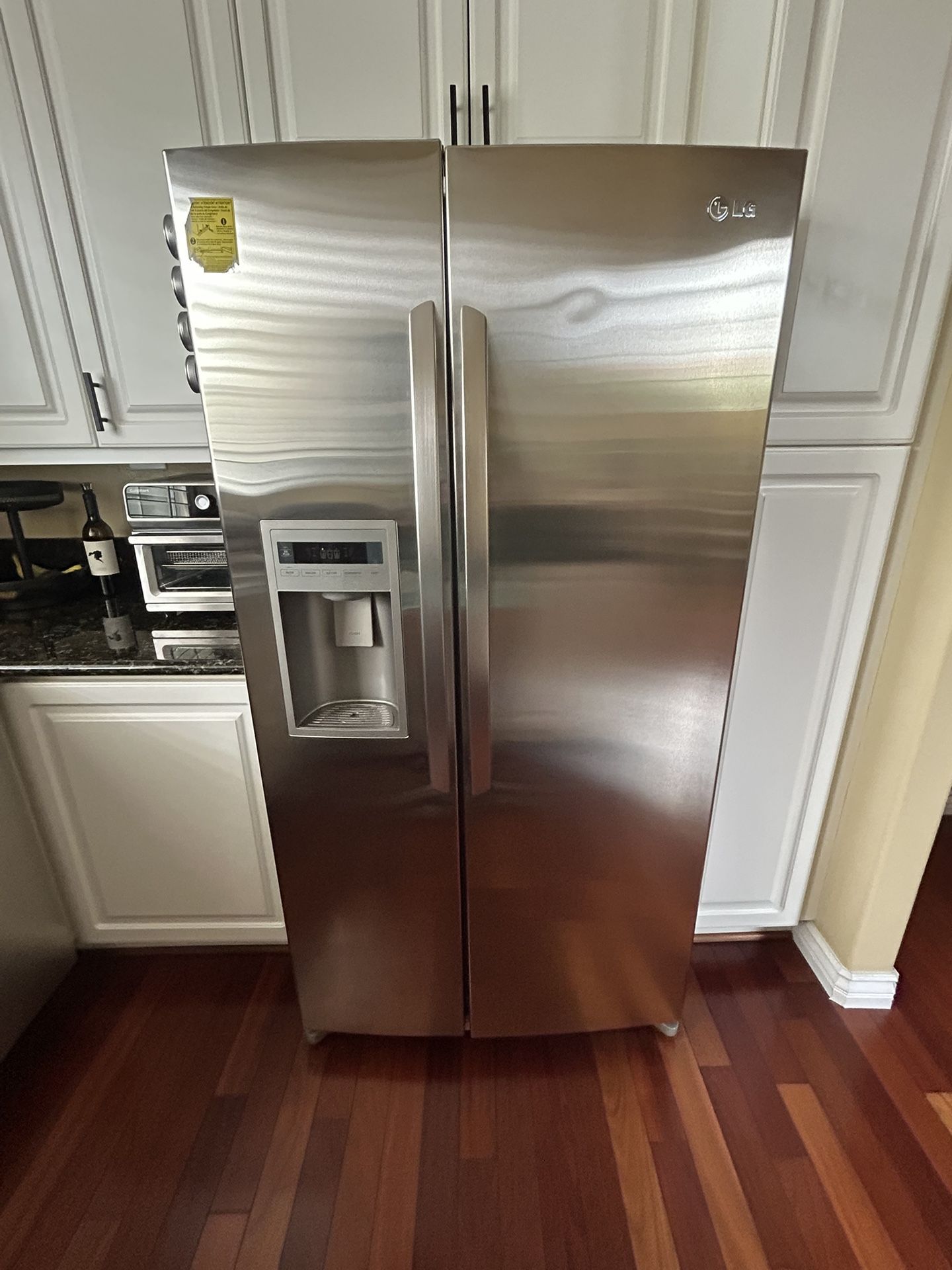 LG Refrigerator LSC27925ST - Excellent Condition!