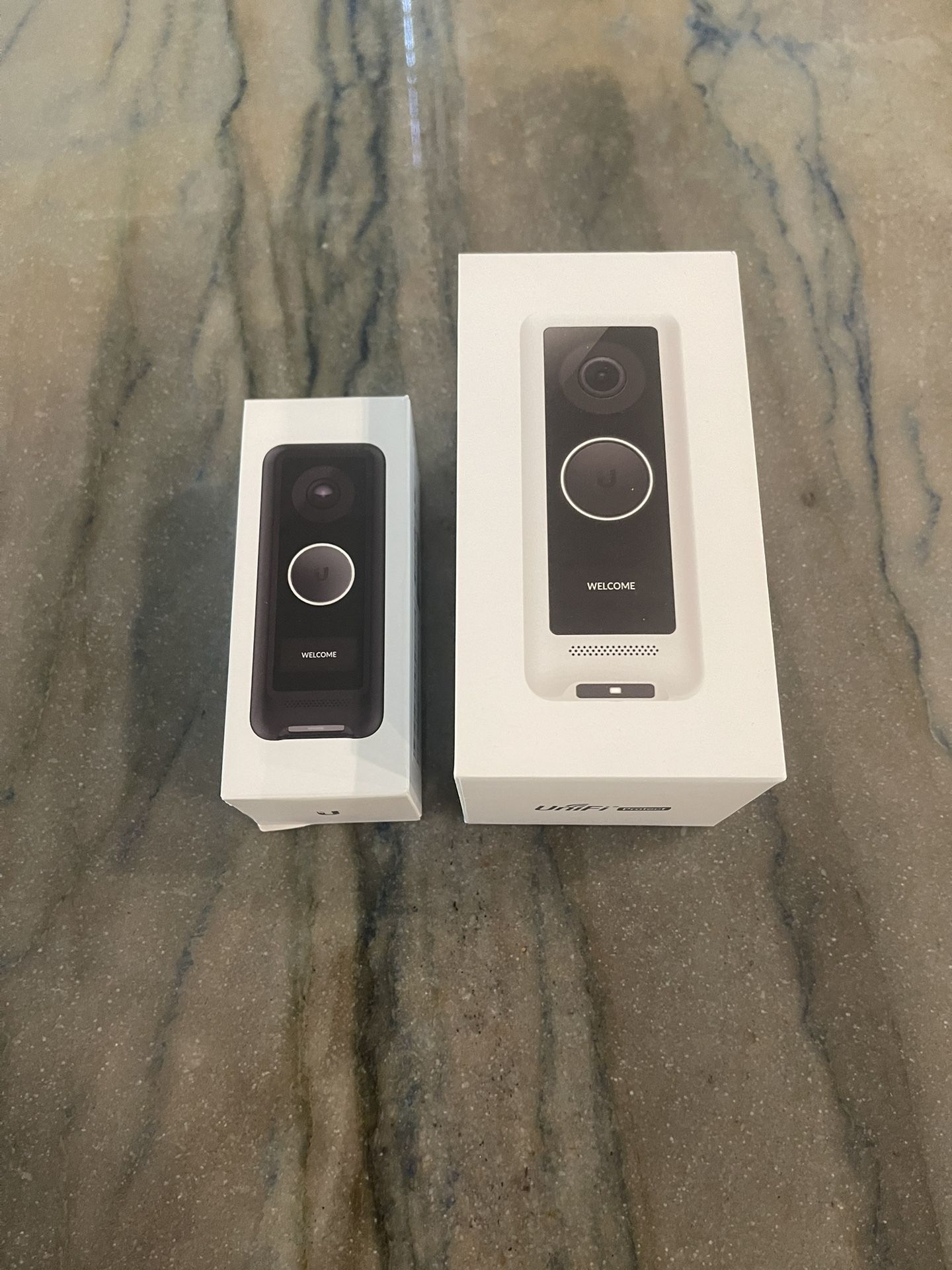Unifi G4 Doorbell And Black Cover