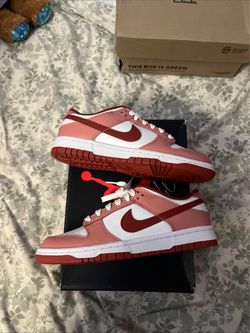 Nike  dunk red stardust