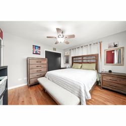 Distressed Wood Queen Bedroom Set