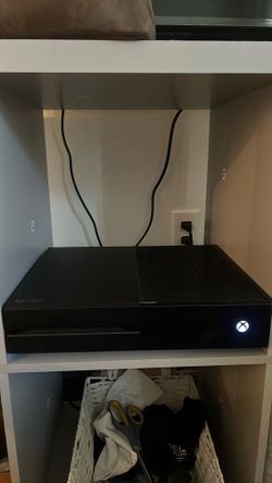Xbox one with gta 5 disc included