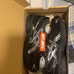 Sz 12 Like New Taking Offers 