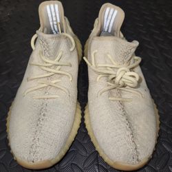 2018
Yeezy Boost 350 V2 'Butter'