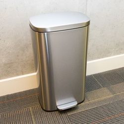 Like new stainless steel brushed metal soft close trash can