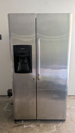Frigidaire 25.6 Cu. Ft. 36" Standard Depth Side by Side Refrigerator $100