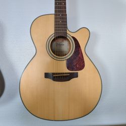 Takamine GN10C3 NS with pickup 