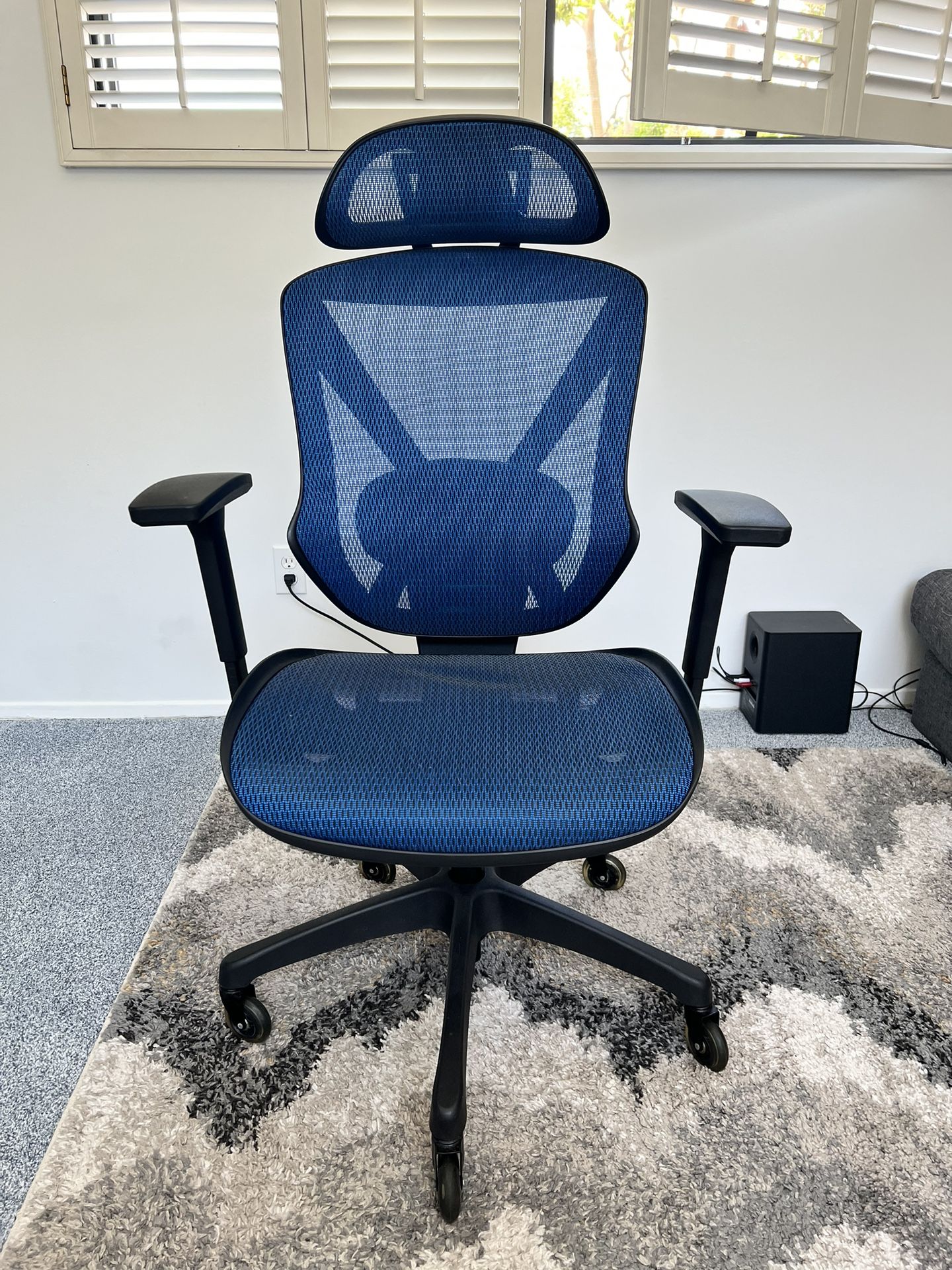 Mesh Office Chair Like New