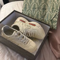 Tenis Gucci, Size 6 