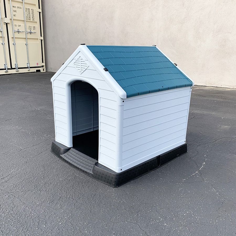 (NEW) $70 Plastic Dog House Medium size Pet Indoor Outdoor All Weather Shelter Cage Kennel 30x30x32”