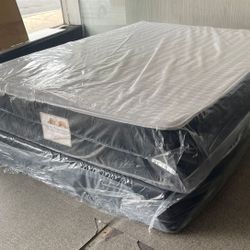 Never used queen size mattress