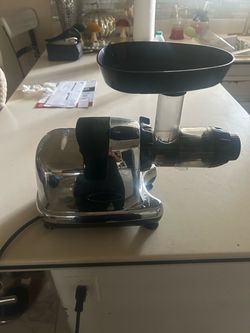 Omega Juicer