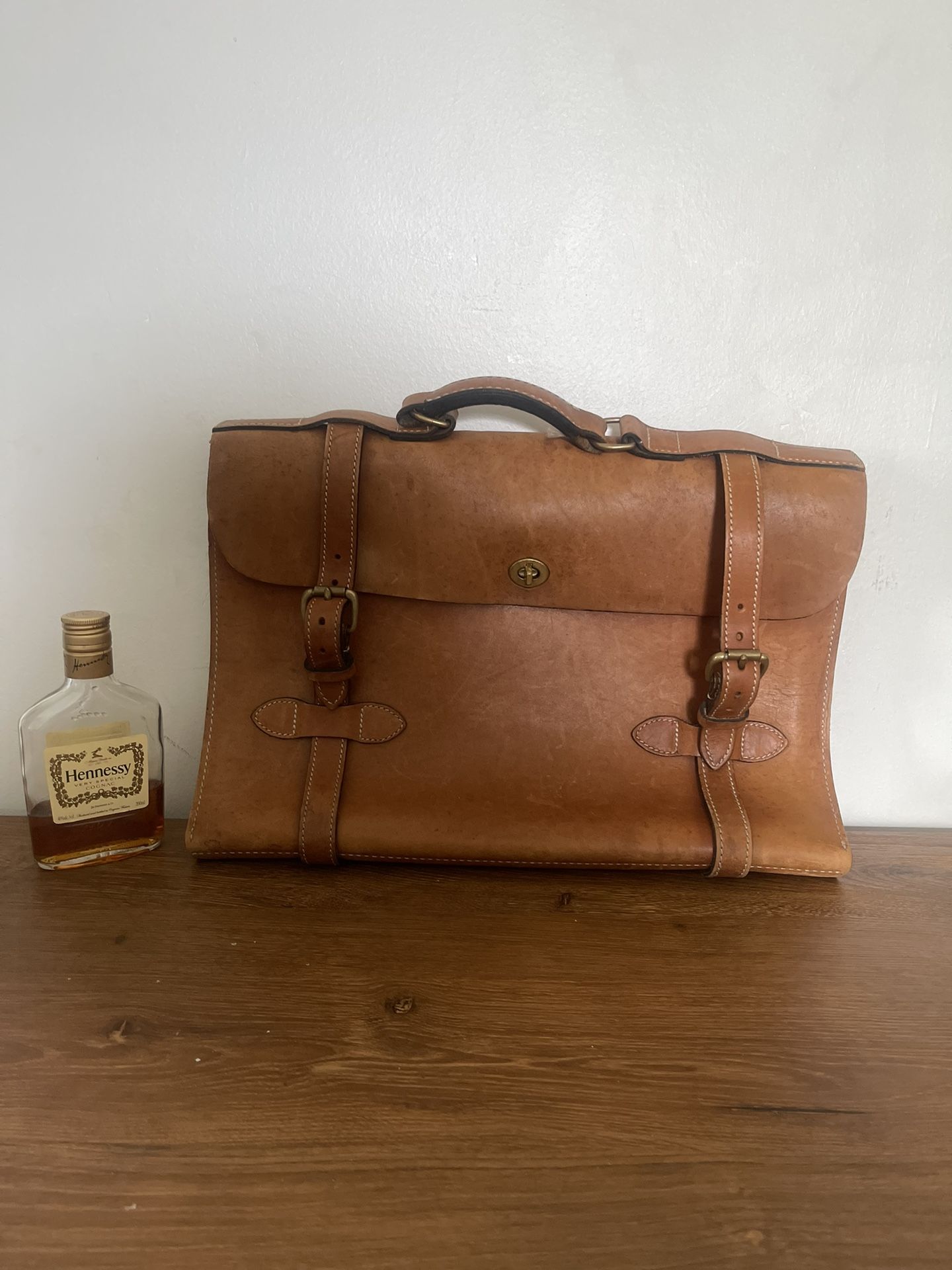 The J. Peterman Company Tan Leather 1928 Aviator Briefcase/messenger Bag