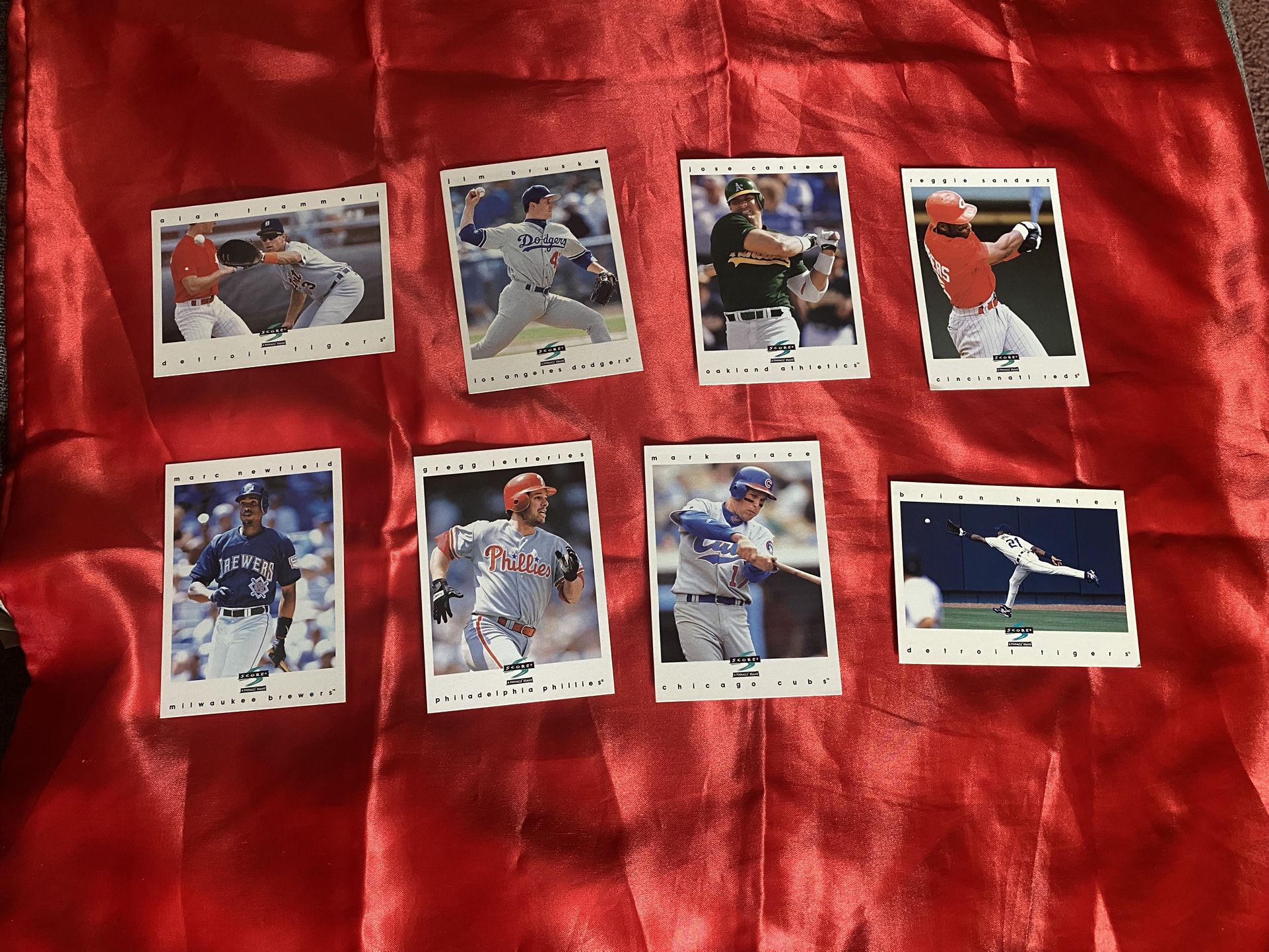 Lot of 8 baseball cards