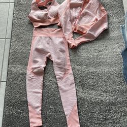 3 Piece Workout Set Size small/med In NW Area 