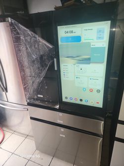 Samsung Refrigerator with Display 