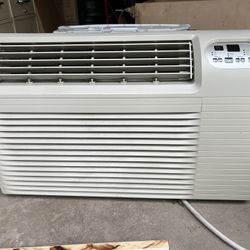 LG 8000 BTU A/C Unit Great Condition  (2 Available)