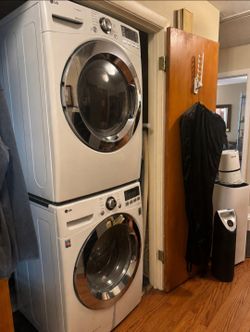 Washer and dryer stackables