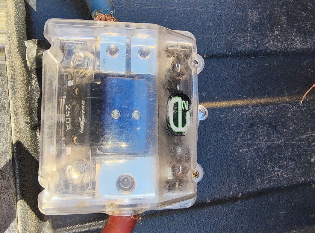 Cable Car Audio Y Porta Fusibles Y Fusible De Breke