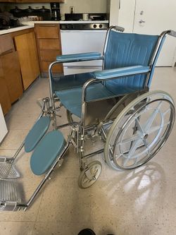 Wheelchair Exelente Condición. 300 Lbs Capacity