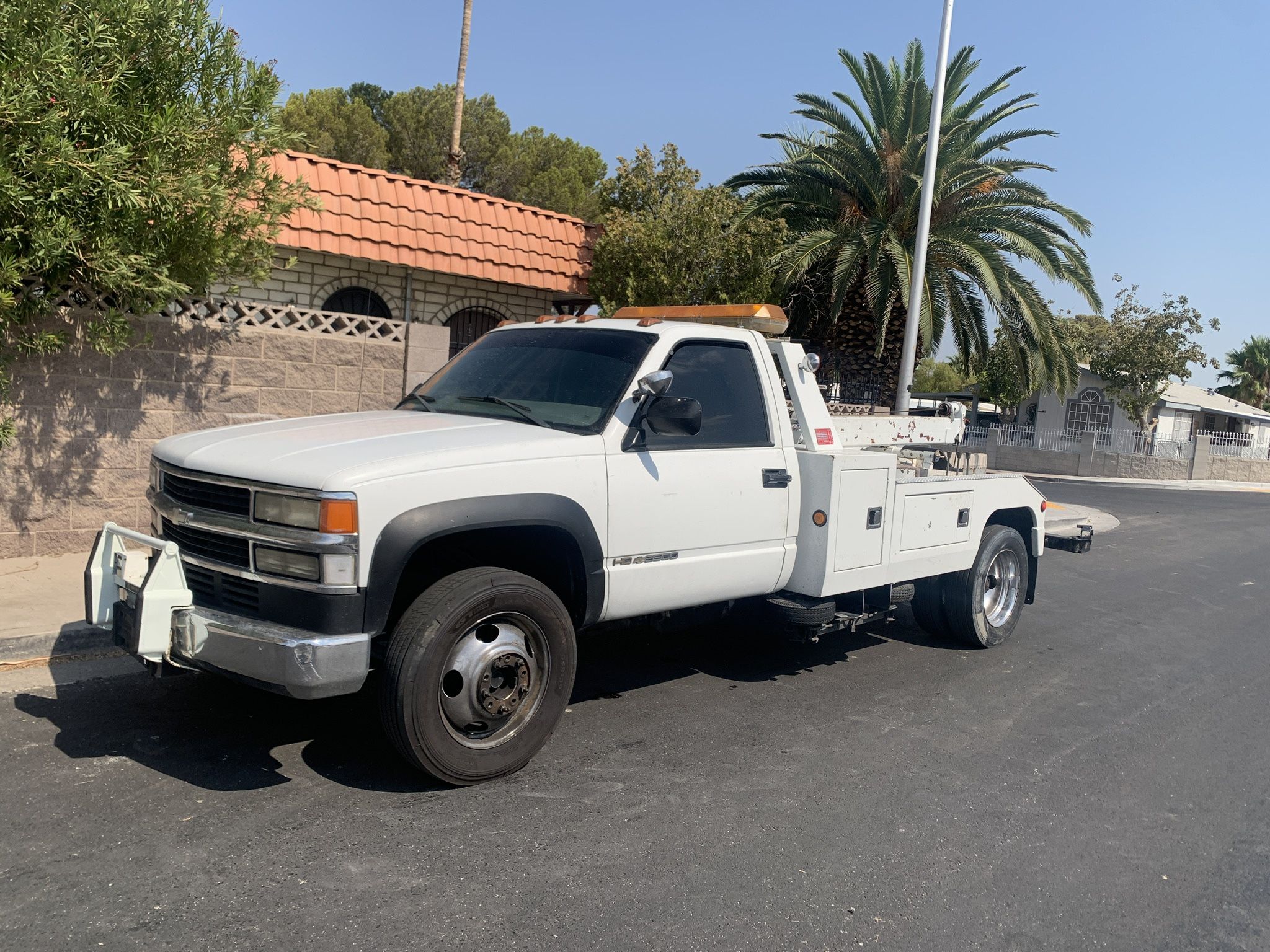 2001 Chevy 3500 Tow Truck Wrecker 