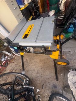 Saw Table- DeWalt