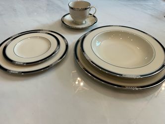 Lenox Presidential Collection Hancock platinum fine china