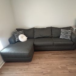 Full Sleeper Sectional Couch 