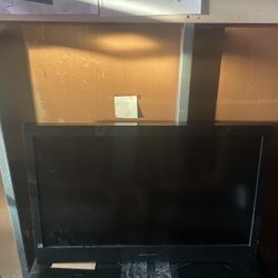 Emerson 32 Inch Flat Screen TV