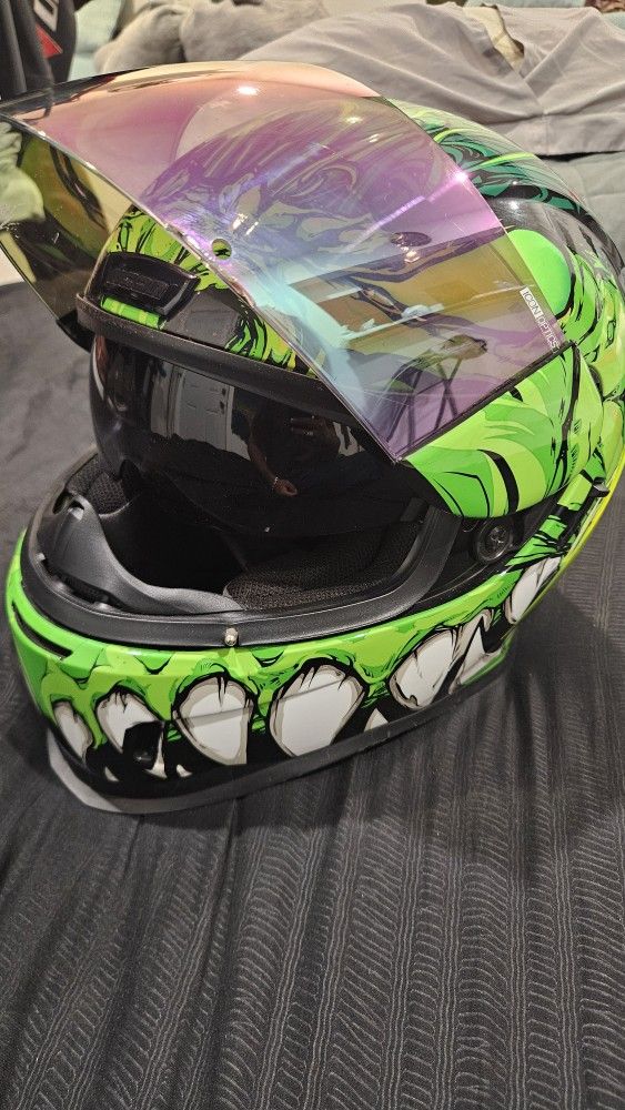 Helmet Icon